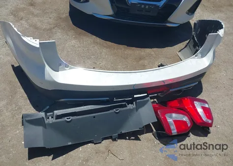 2017 Ford Explorer Platinum из США, поврежденный, VIN 1FM5K8HT6HGC05799